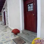 Aggelos Gardenhouse Of Wolos