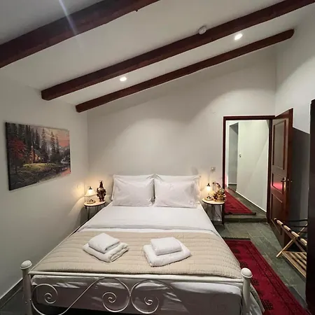 Aggelos Gardenhouse Of